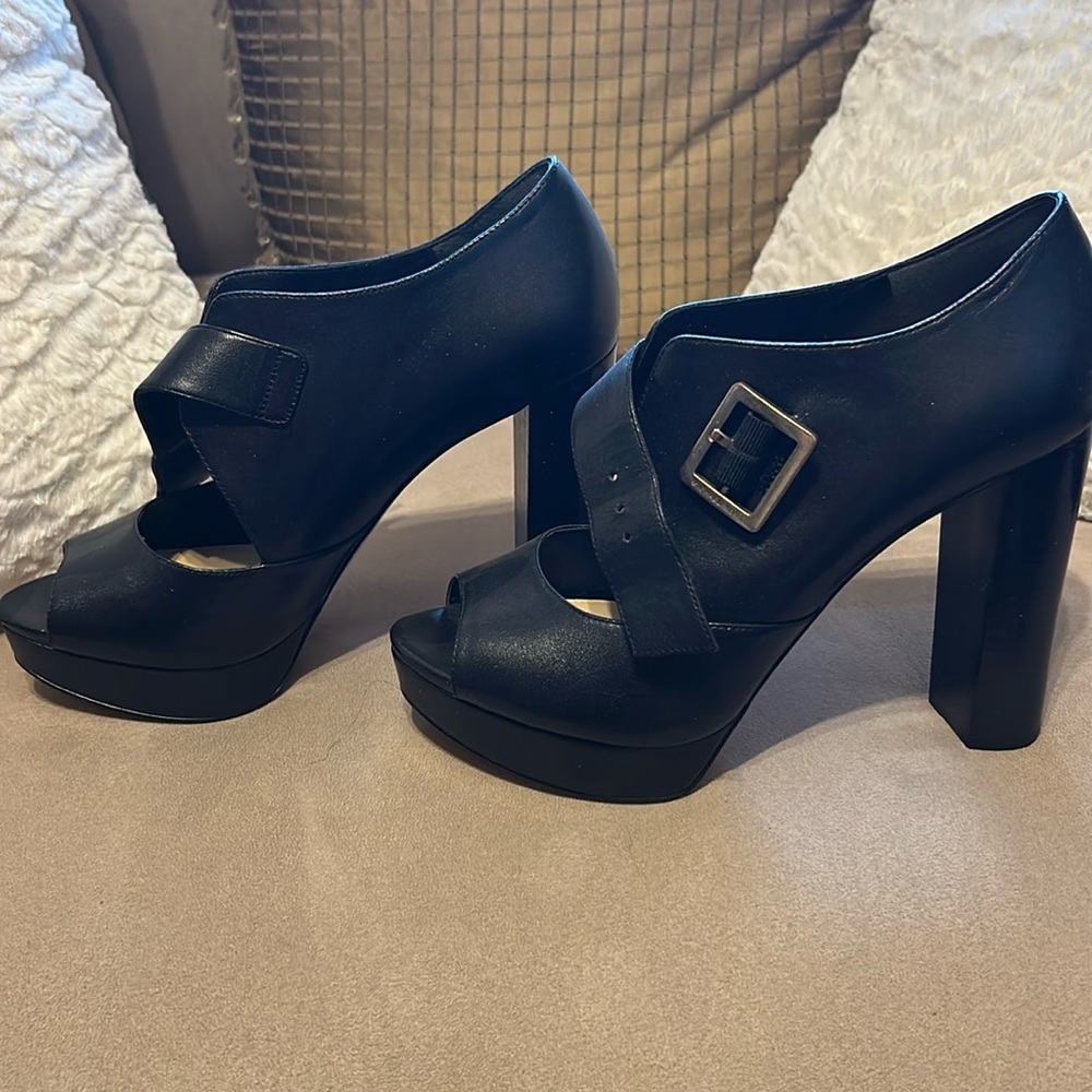 MK heels